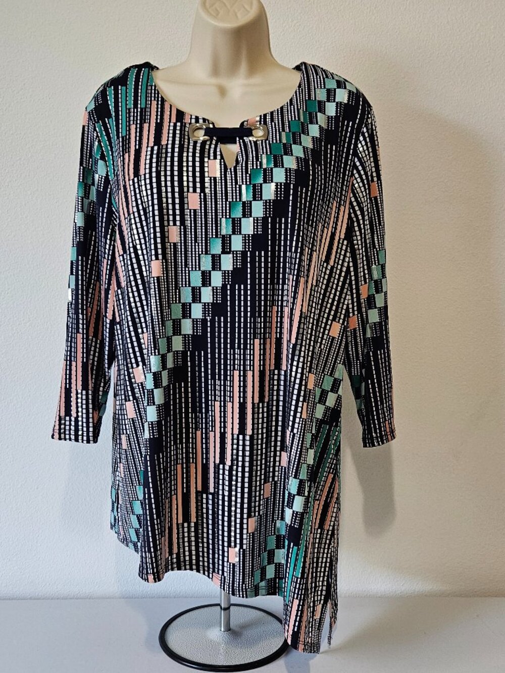 JM Collection Geometric Asymmetrical Tunic Blouse - Picture 2 of 9